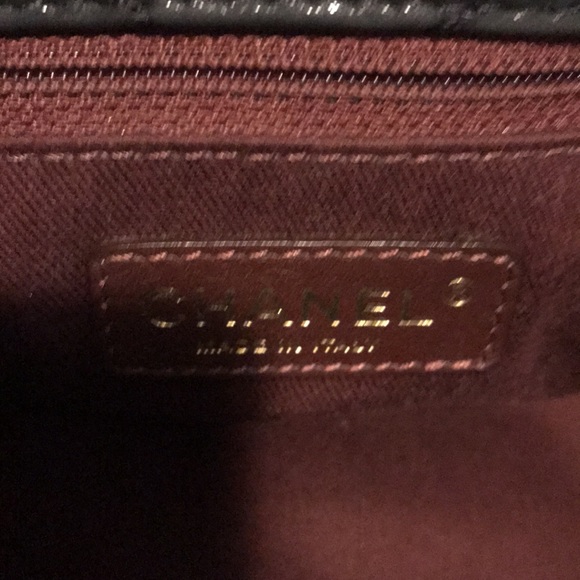Chanel - Jumbo Chevron Flap - Picture 2 of 9